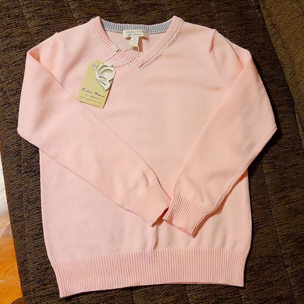 🆕️Richie House cotton V- neck, size 6-7